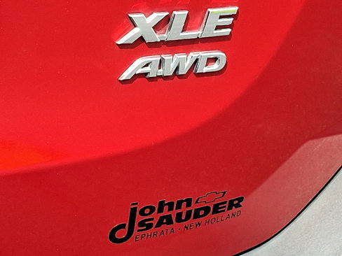 Used 2015 Toyota RAV4 XLE image 32