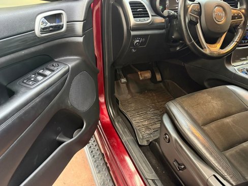 Used 2020 Jeep Grand Cherokee Altitude image 13