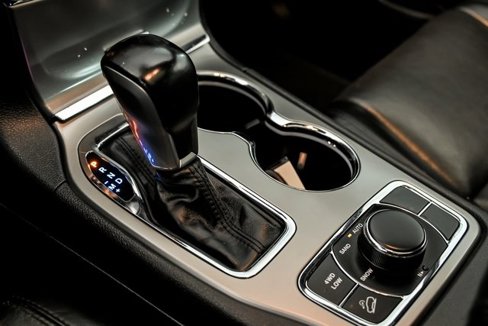 Used 2020 Jeep Grand Cherokee Limited w/ Luxury Group II image 25