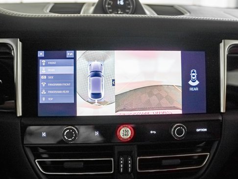 Certified 2024 Porsche Macan image 21