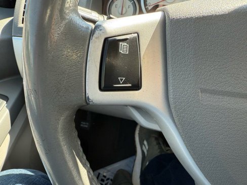 Used 2010 Dodge Grand Caravan SXT image 23