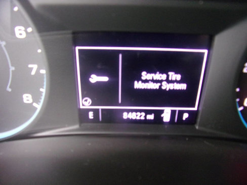 Used 2019 Chevrolet Equinox LS image 23