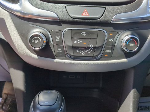 Used 2020 Chevrolet Equinox LS image 13
