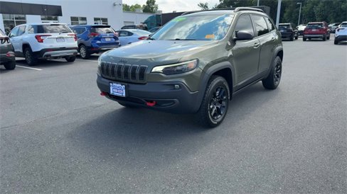 Used 2021 Jeep Cherokee Trailhawk image 4