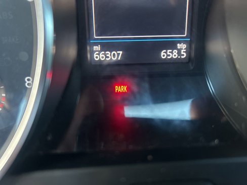 Used 2018 Volkswagen Tiguan SEL image 46