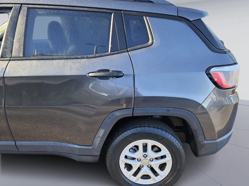 Used 2018 Jeep Compass Sport w/ Tech Group image 4