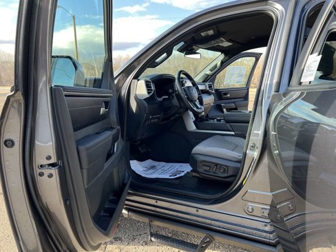 New 2025 Toyota Tundra SR5 image 9