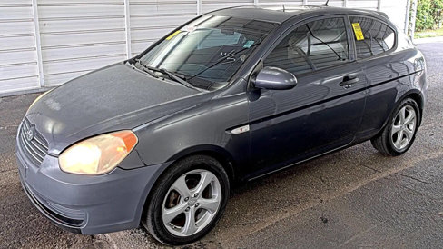 Used 2009 Hyundai Accent SE w/ Premium Equipment Pkg 4 image 1