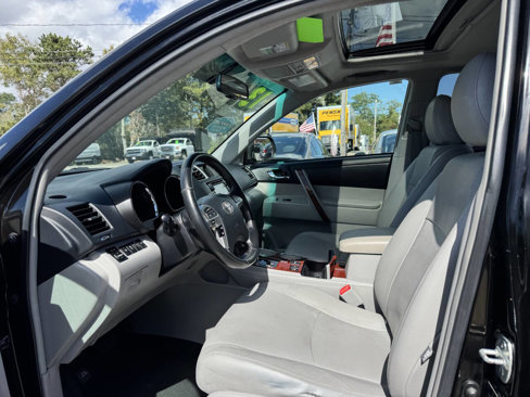 Used 2013 Toyota Highlander Limited image 14