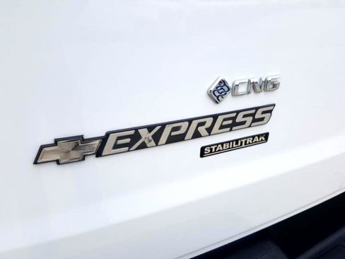 Used 2012 Chevrolet Express 3500 image 22