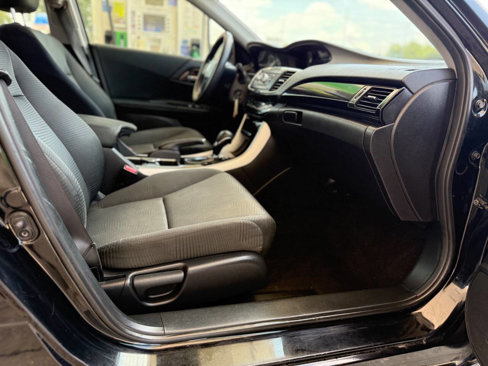 Used 2016 Honda Accord LX image 18