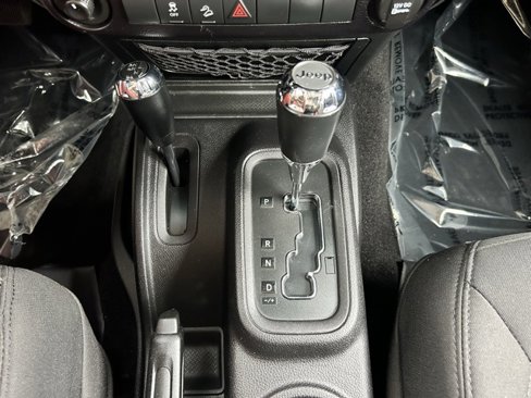 Certified 2015 Jeep Wrangler Unlimited Sport w/ Quick Order Package 24S image 22