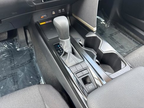 Certified 2025 Toyota Camry LE image 11