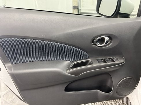 Used 2016 Nissan Versa Note SV image 11