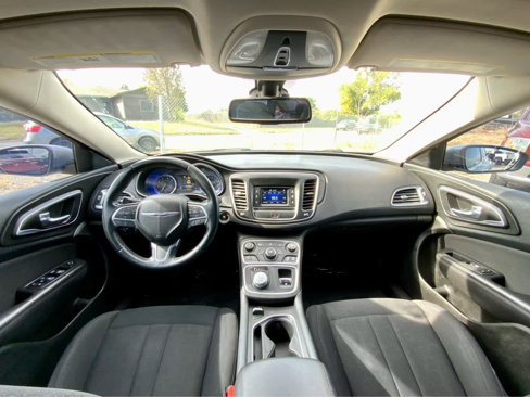 Used 2015 Chrysler 200 Limited w/ Convenience Group image 33
