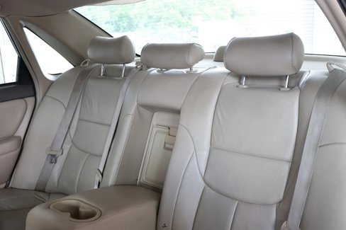 Used 2000 Toyota Avalon XL image 3