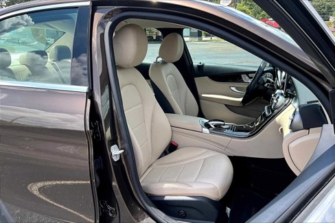 Used 2015 Mercedes-Benz C 300 Sedan image 8