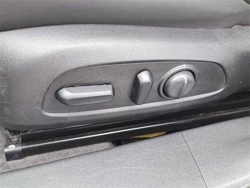Used 2020 Chevrolet Malibu LT w/ Leather Package image 19