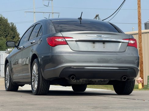 Used 2011 Chrysler 200 Limited image 11