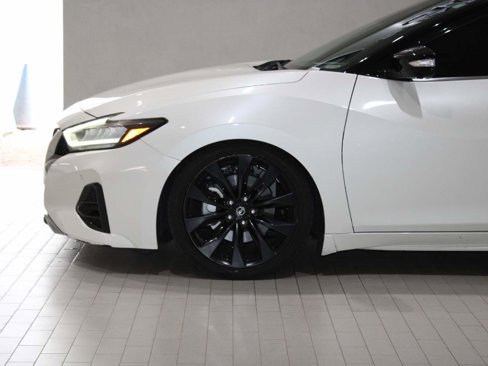 Used 2019 Nissan Maxima SR w/ Premium Package image 4