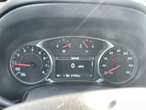 Used 2024 GMC Terrain SLT image 17