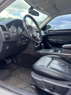 Used 2009 Chrysler 300 Touring image 14