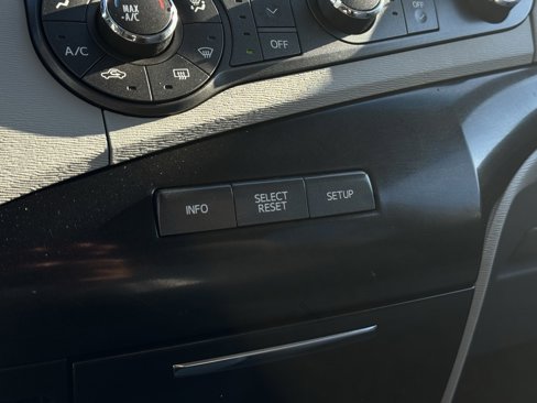 Used 2011 Toyota Sienna LE image 11