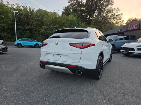 Used 2021 Alfa Romeo Stelvio Sprint w/ Sun & Sound Package image 15