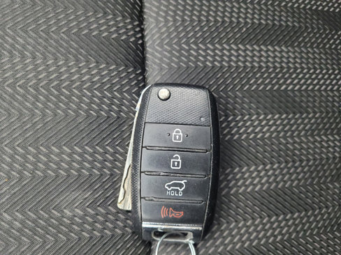 Used 2017 Kia Sportage LX image 32