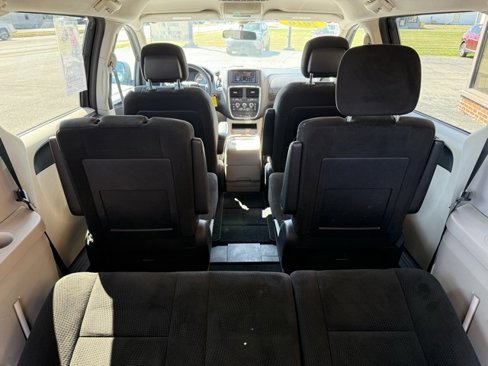 Used 2016 Dodge Grand Caravan SXT image 15
