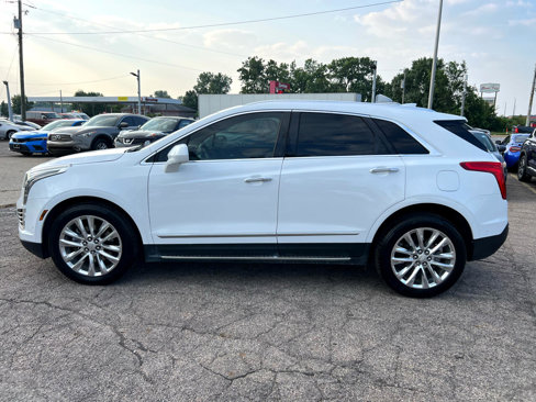 Used 2017 Cadillac XT5 Platinum w/ Driver Assist Package image 4