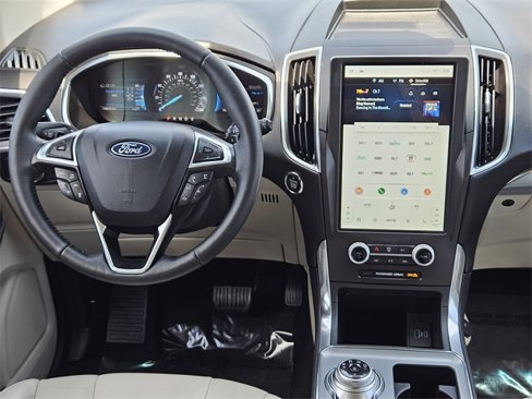 Used 2021 Ford Edge Titanium w/ Equipment Group 301A image 26