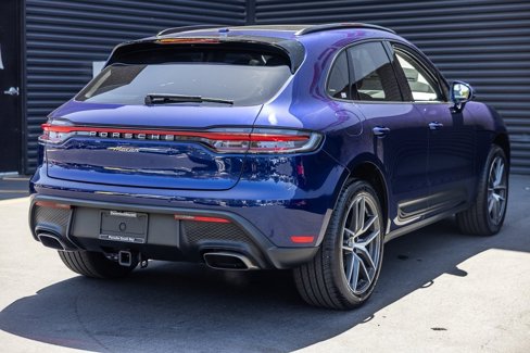 Certified 2025 Porsche Macan image 10