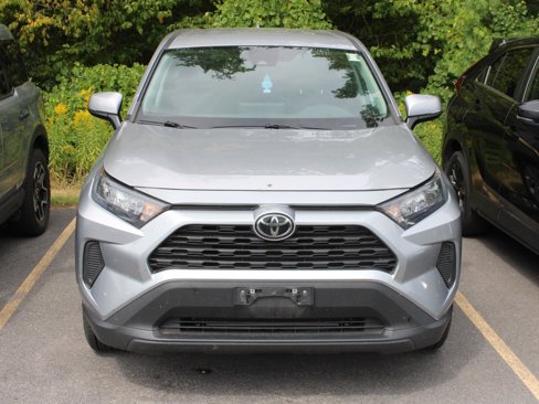 Used 2022 Toyota RAV4 LE image 2