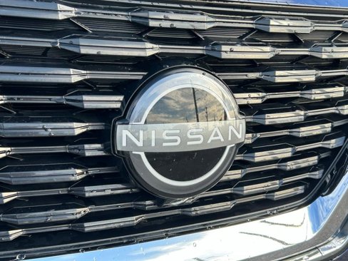 Used 2023 Nissan Rogue SV image 17