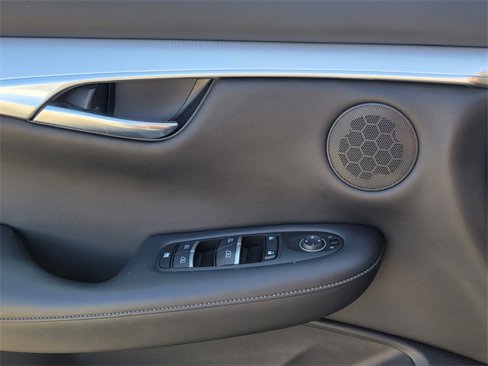 Used 2021 INFINITI QX50 Essential image 18