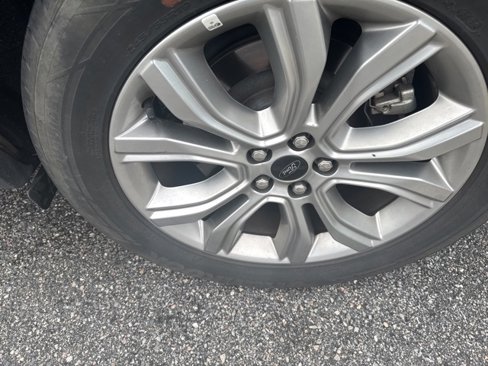 Used 2024 Ford Edge Titanium image 7