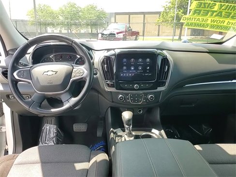 Used 2021 Chevrolet Traverse LT image 11