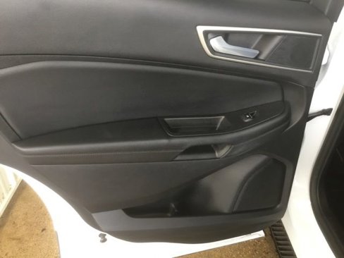 Certified 2024 Ford Edge SEL image 8