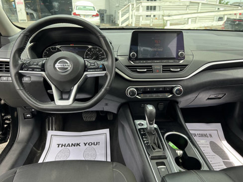 Used 2021 Nissan Altima 2.5 SV w/ SV Premium Package image 16