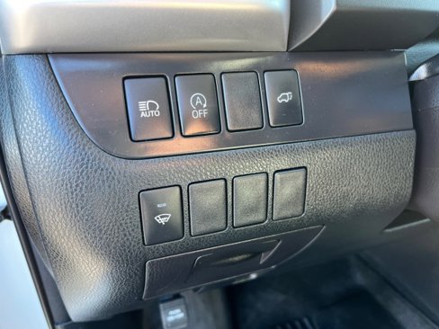 Used 2018 Toyota Highlander XLE image 14