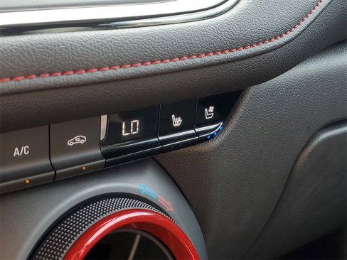 Used 2022 Chevrolet Blazer RS w/ Enhanced Convenience Package image 26