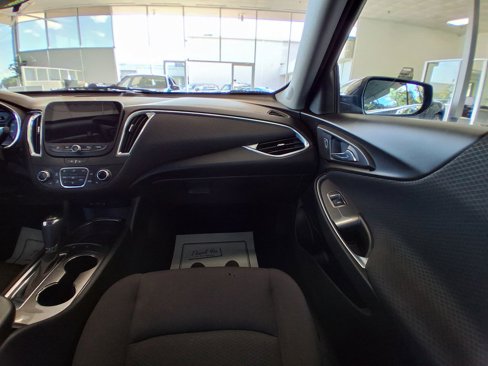 Used 2020 Chevrolet Malibu LT image 11