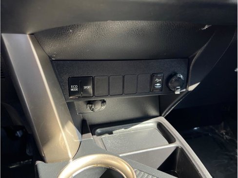 Used 2013 Toyota RAV4 XLE image 11