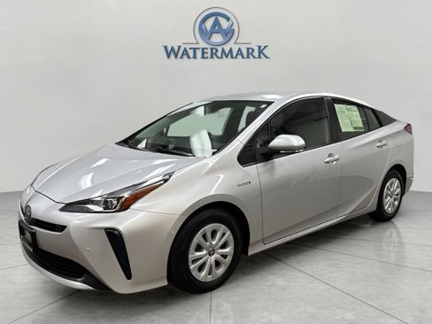Used 2021 Toyota Prius L Eco image 1