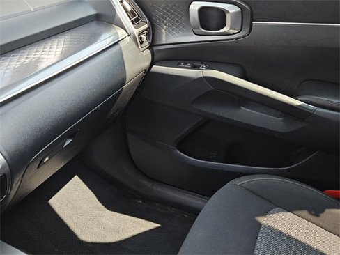 Used 2022 Kia Sorento LX image 26