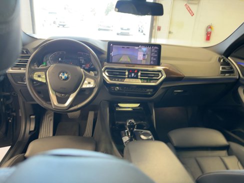 Certified 2024 BMW X4 xDrive30i image 16