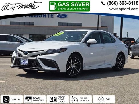 Used 2023 Toyota Camry SE image 1