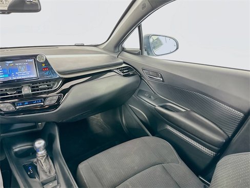 Used 2018 Toyota C-HR XLE image 23