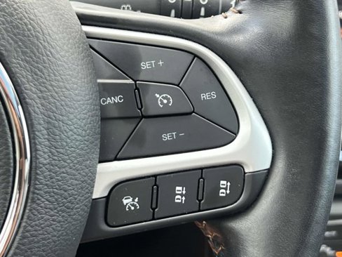Certified 2021 Jeep Compass Limited w/ Sun and Sound Group image 22